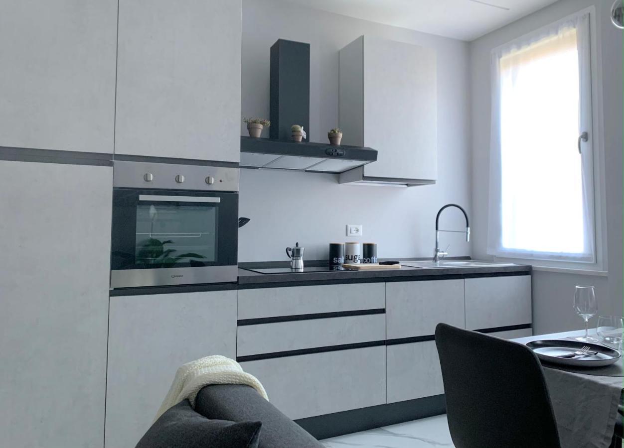 Temali Apartment Пескьера-дель-Гарда Экстерьер фото